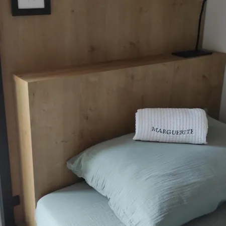 Dortoir De La Vallee 住宿加早餐酒店 Hamars