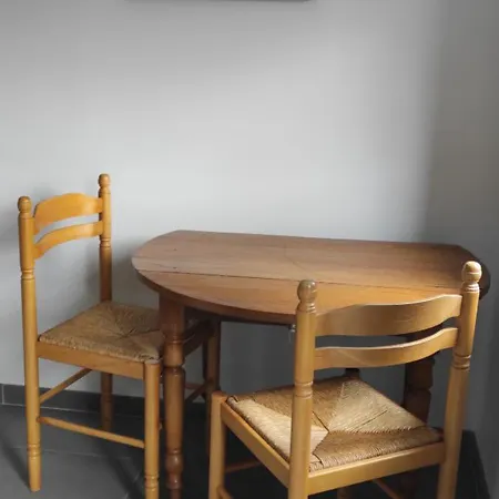 לינה וארוחת בוקר Dortoir De La Vallee *